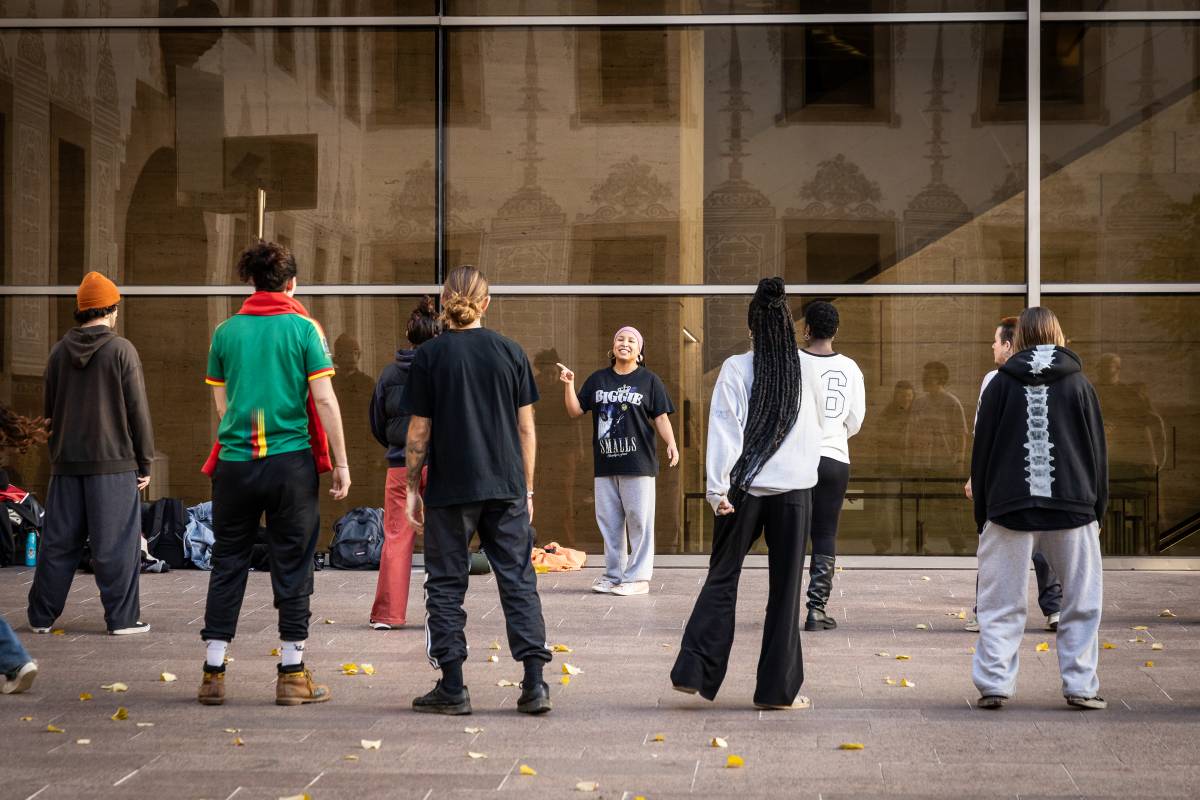 Tres de cada deu joves de Barcelona no parlen mai en català i l'ús de la llengua es desploma des del 2015