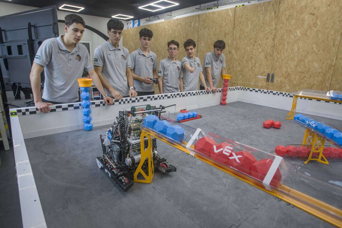 Temp VEX, de l'Escola Vedruna Vall - Nebridi Aróztegui