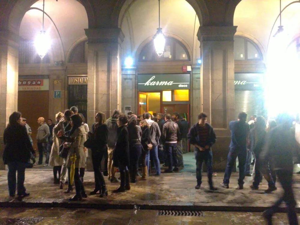 Barcelona diu adeu a una discoteca emblemàtica de la nit del rock