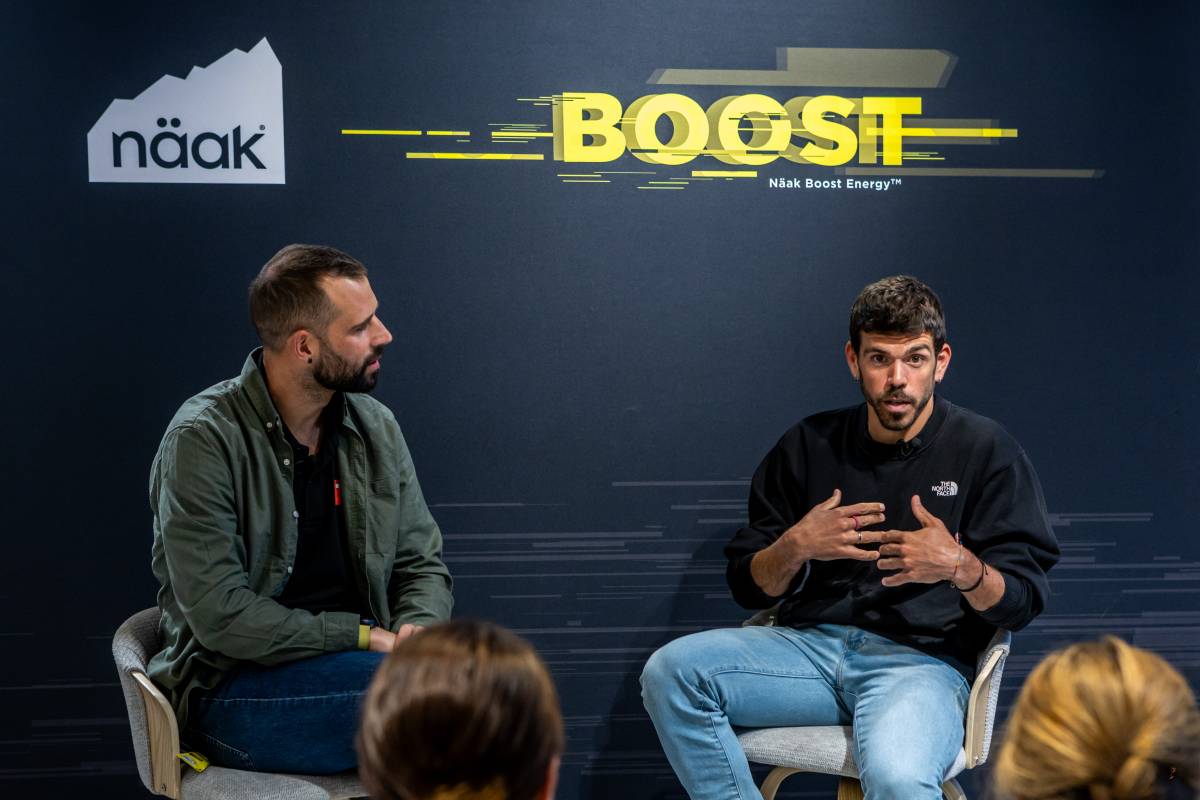 FOTOS | El campió del món d'ultratrail Pau Capell visita Sabadell