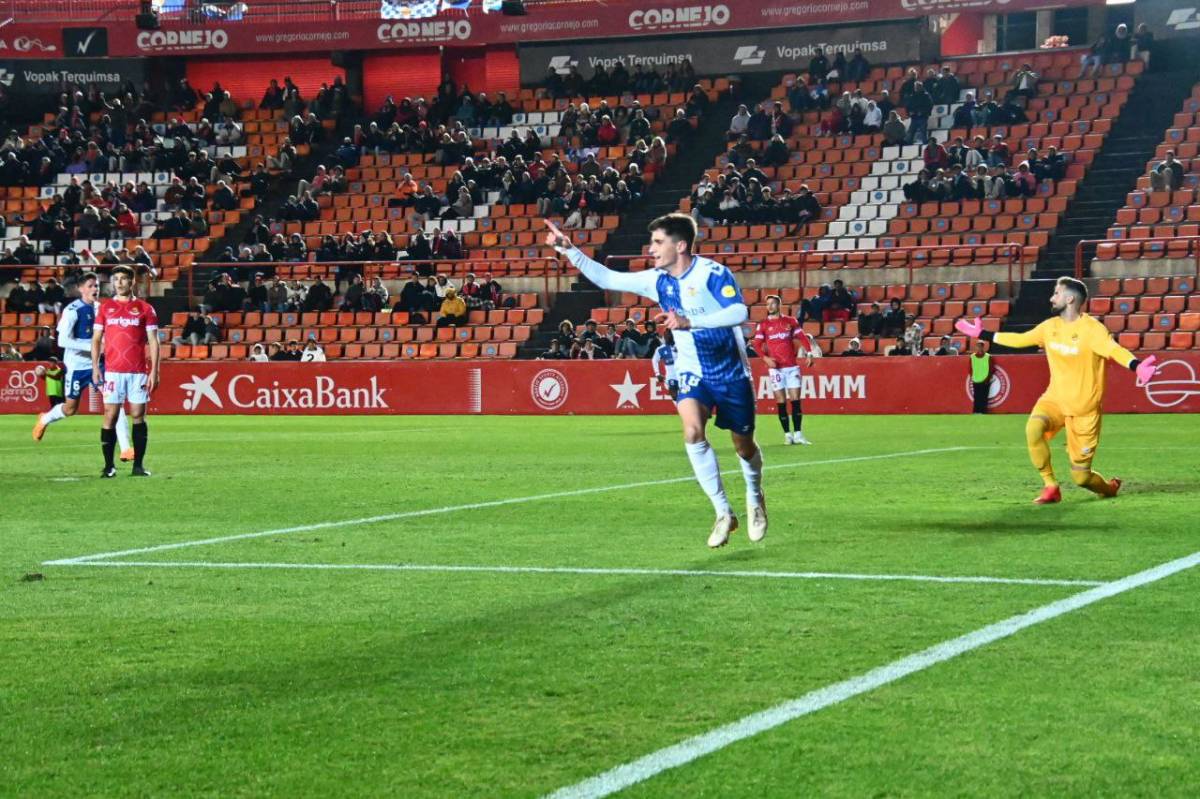 Pau Víctor, celebrant el gol de l`últim triomf al Nou Estadi