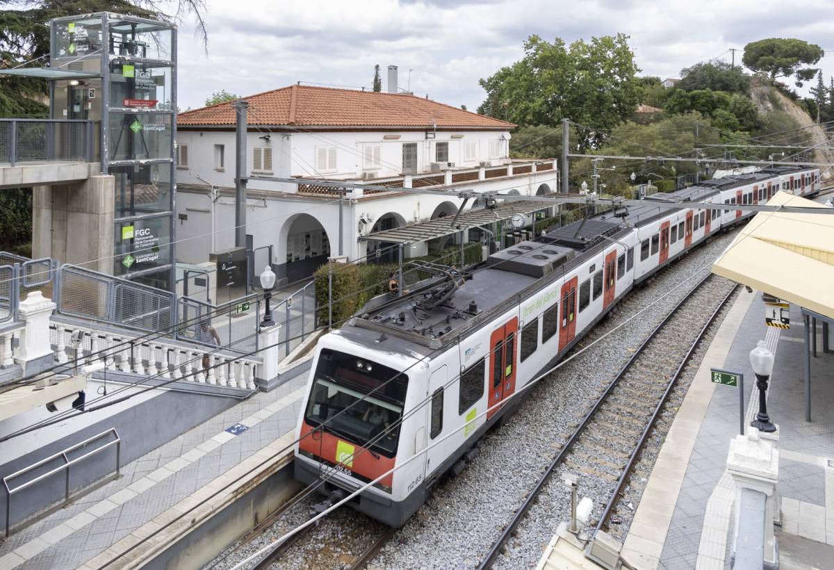 Obres de renovació de l’ascensor a l’estació de La Floresta