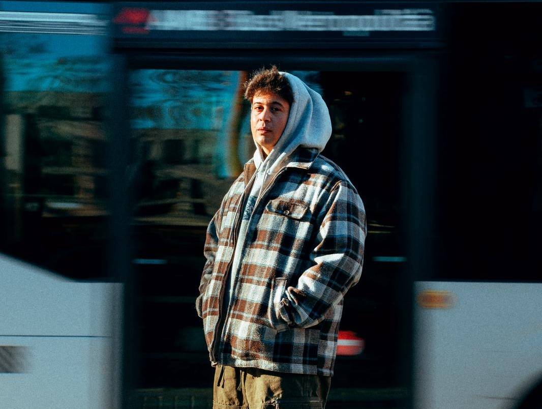 «No sta mal», el nou EP de Guillem Bautista que convida a viure el present