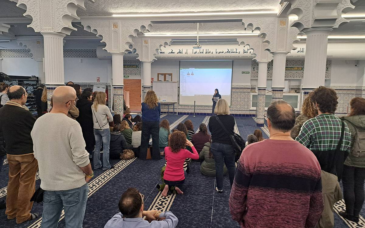 Colpejats mentre resaven: vuit detinguts per ataca a la mesquita Al Fath de Manresa