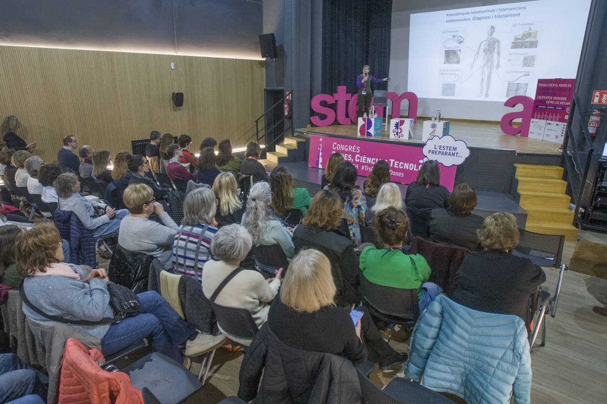 Menys d’una de cada deu alumnes de robòtica a la UPC de Terrassa és una noia