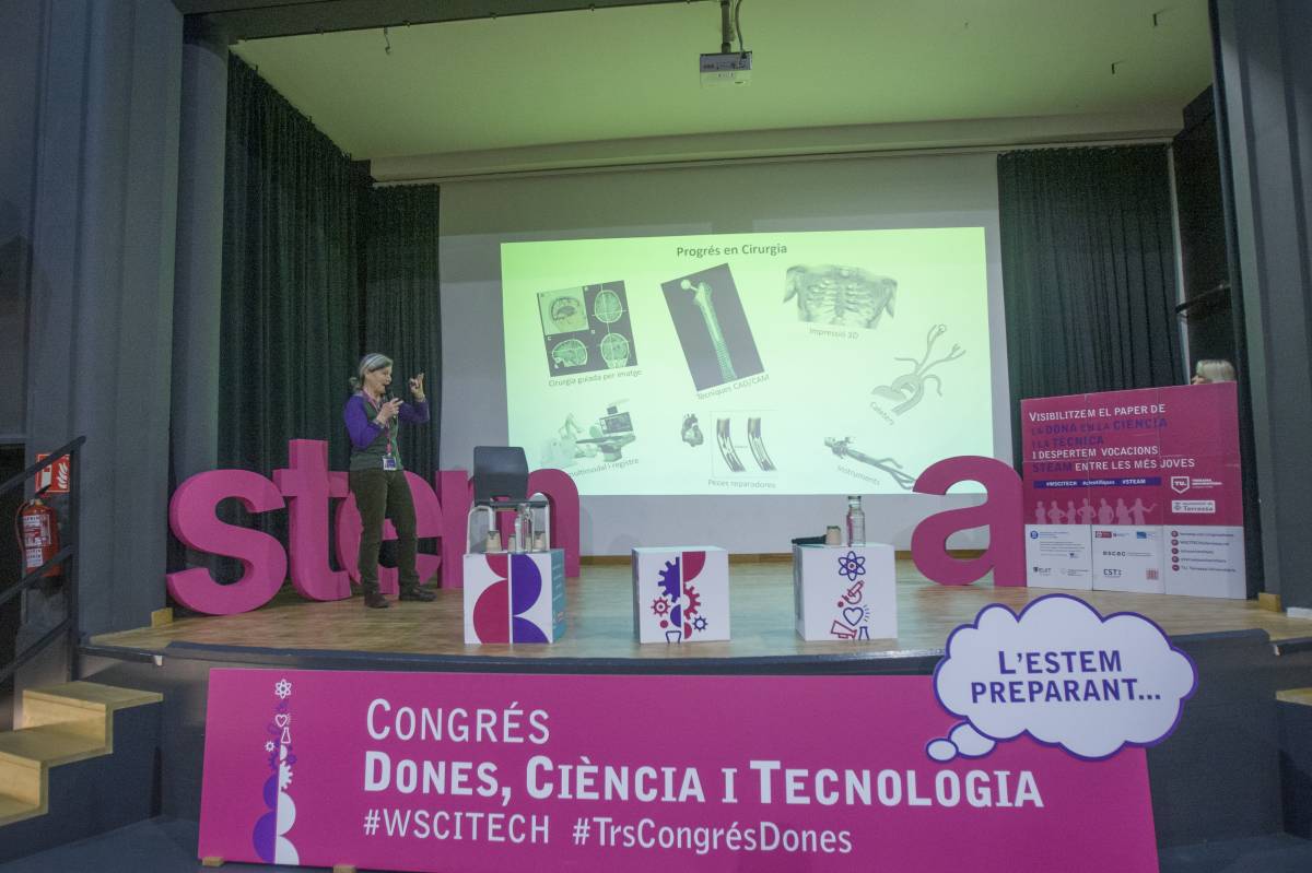 Les xerrades les han donat diverses eminències dones en el camp de la robòtica - Nebridi Aróztegui