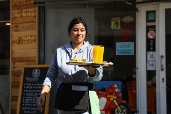 Quins són els municipis on pesen més el comerç i l'hostaleria?