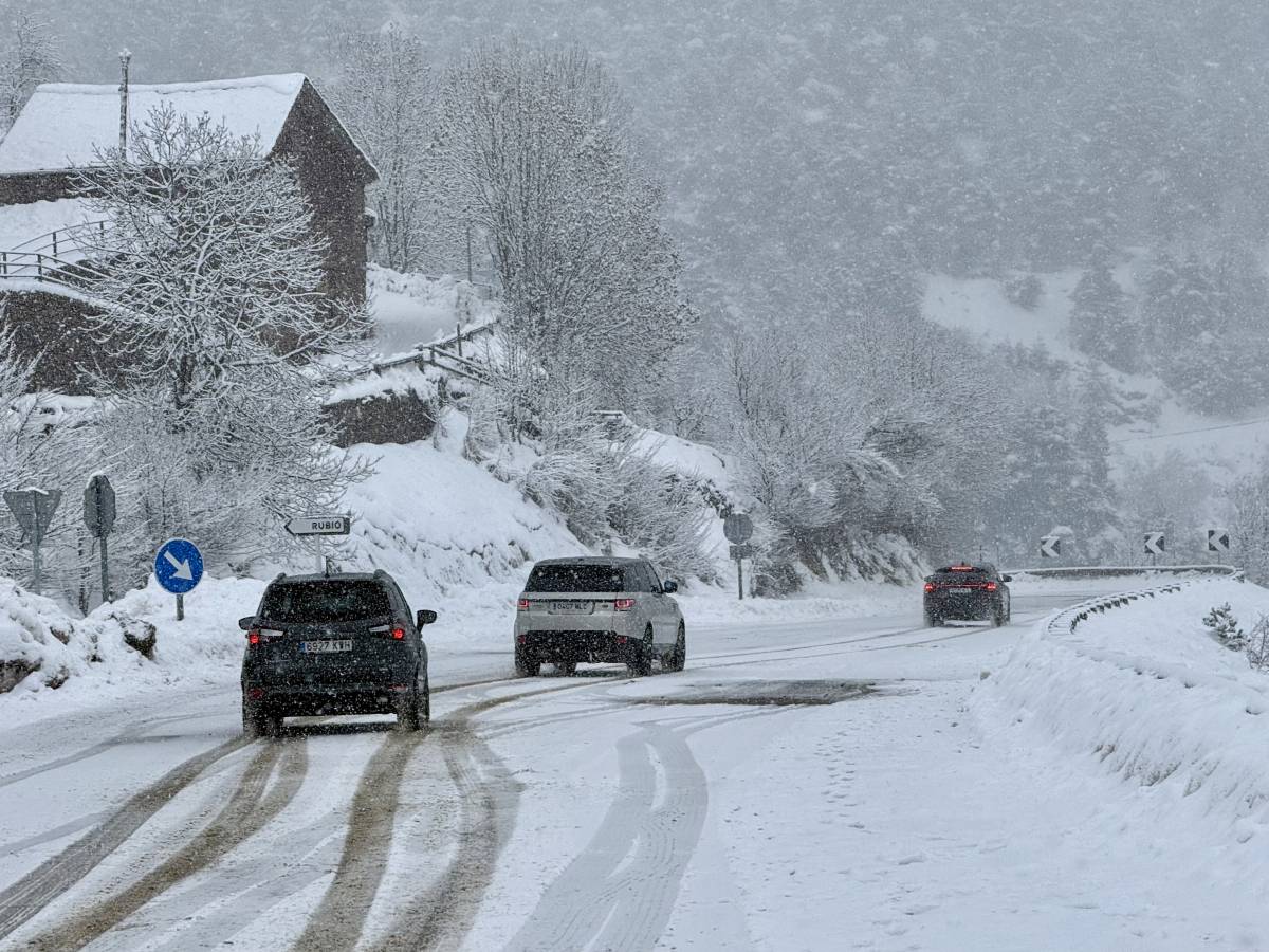 Cap de setmana amb pluja, neu, vent i mala mar: el Meteocat activa avisos a 12 comarques