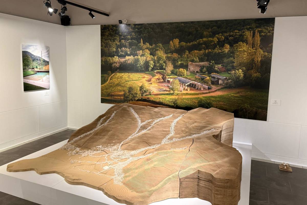 Una de les cases del despatx vinculada a la Garrotxa - ACN