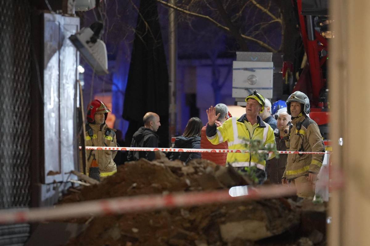 Despreniment d'una façana al Centre - DAVID CHAO