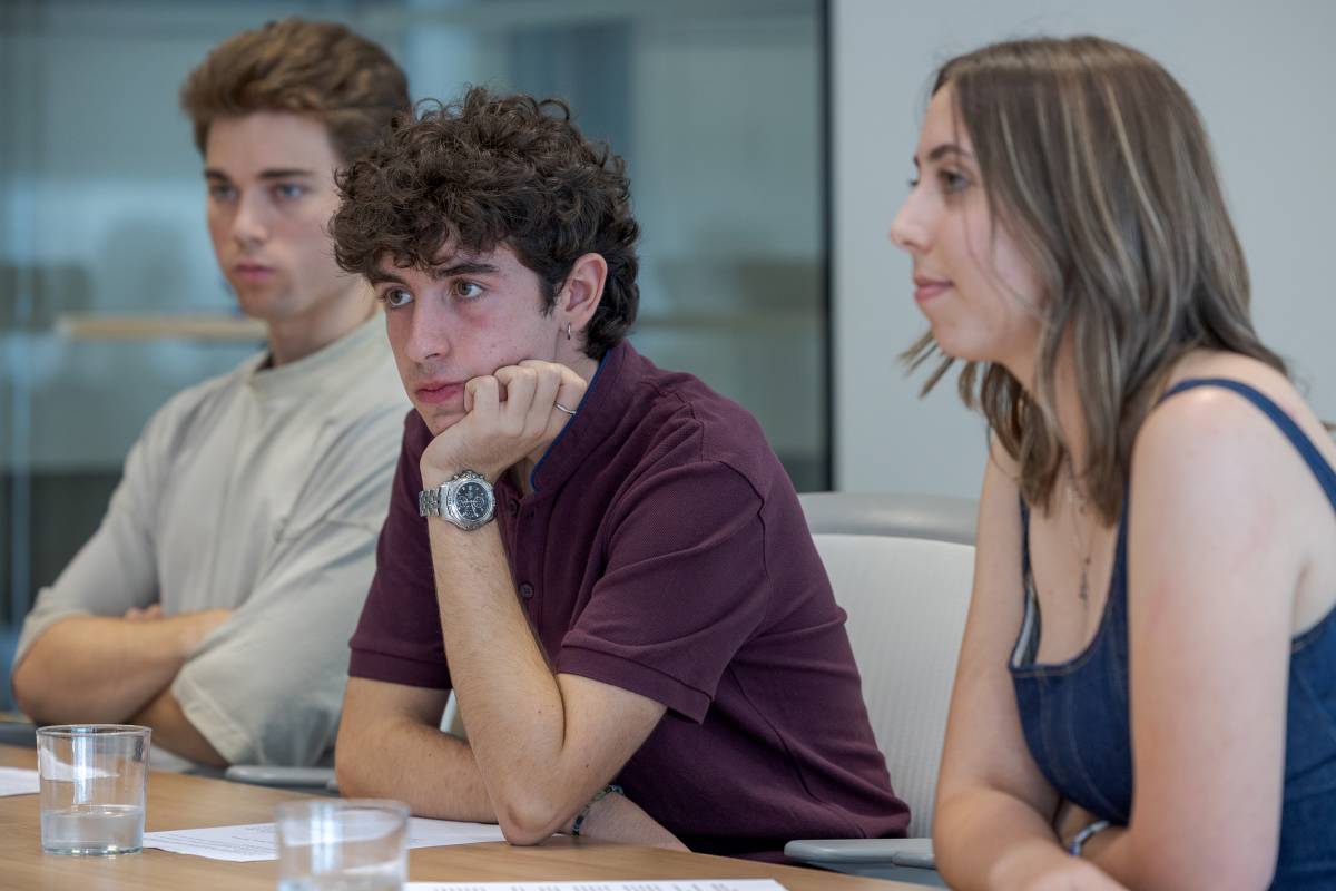 Alumnes becats a la segona edició de les Beques Joves Talents de Veolia, al curs 2025-26 - Alumnes becats a la segona edició de les Beques Joves Talents de Veolia, al curs 2025-26