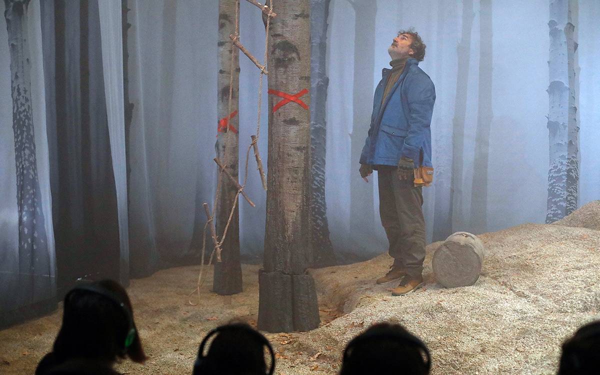 El Kursaal presenta «Cau», una experiència escènica immersiva sobre la fragilitat i el penediment