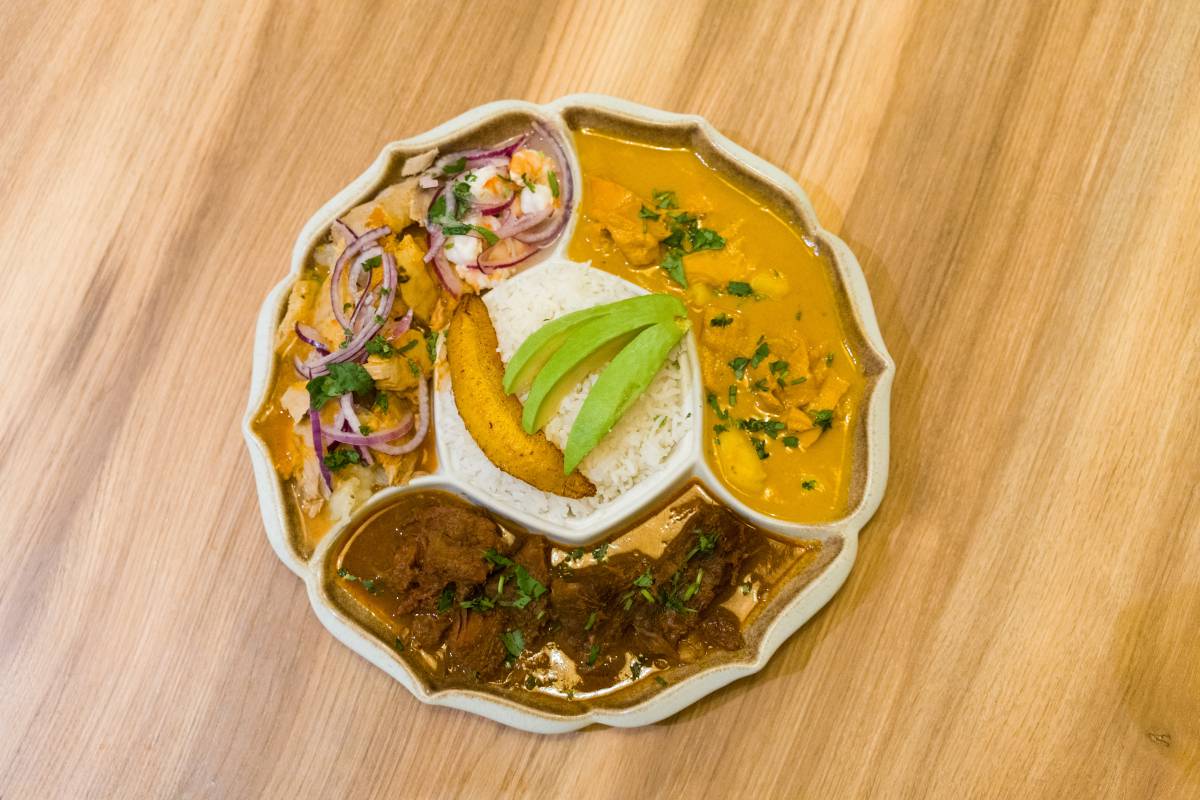 Una `bandera`, amb capipota, estofat i `encebollado`