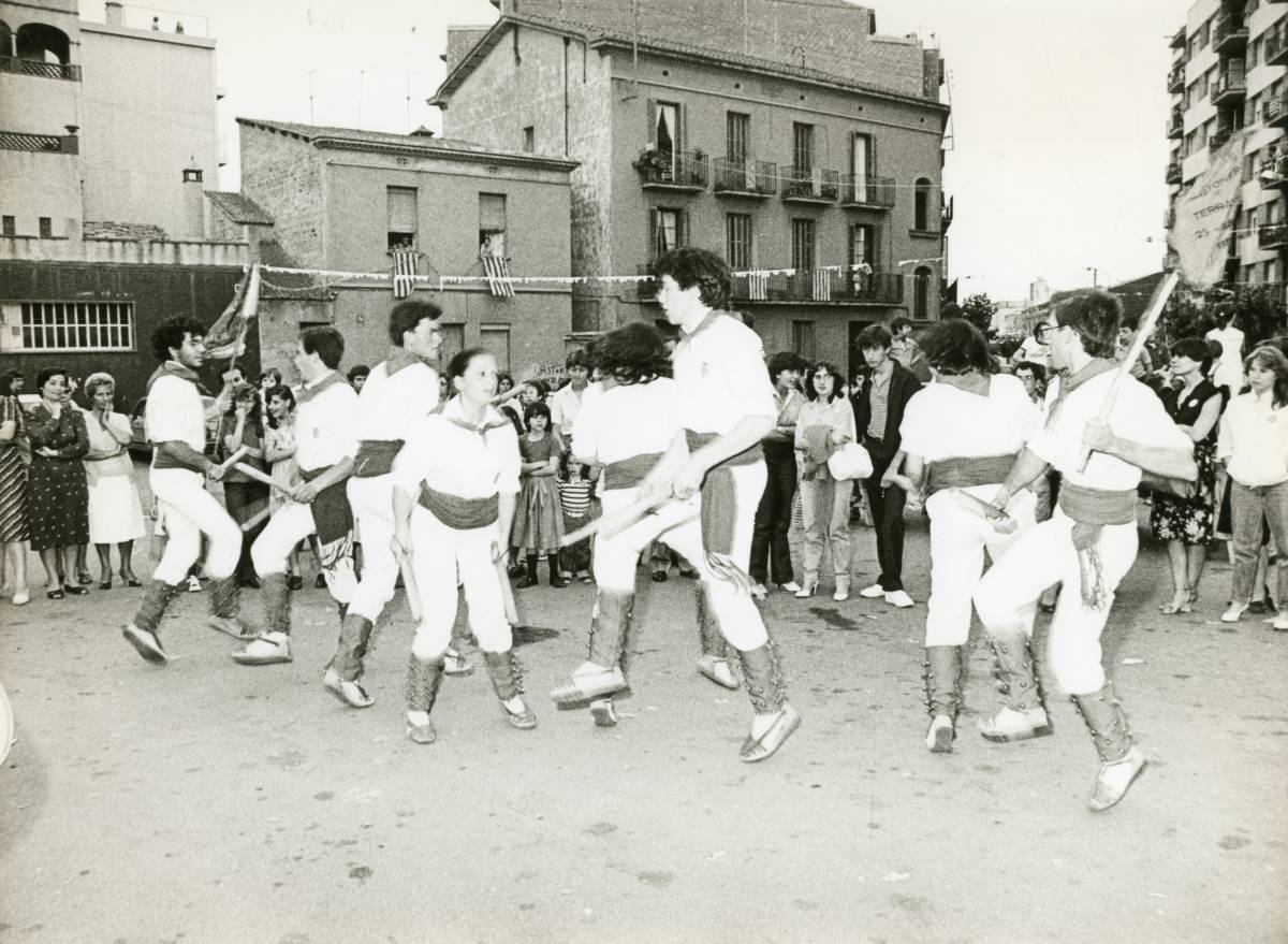 Uns bastoners i una divisió funesta