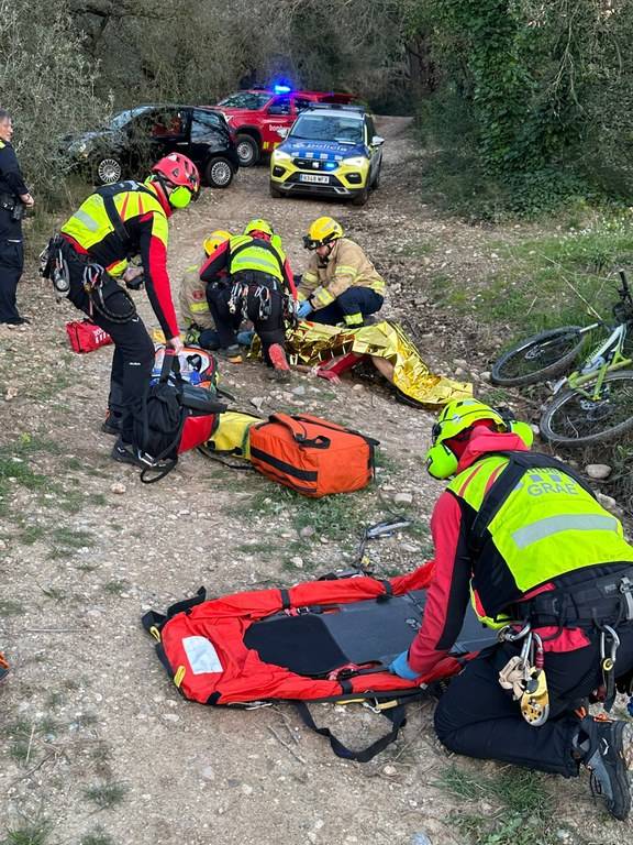 Aparatós accident d'un ciclista a Viladecavalls: evacuat d'urgència en helicòpter al Parc Taulí