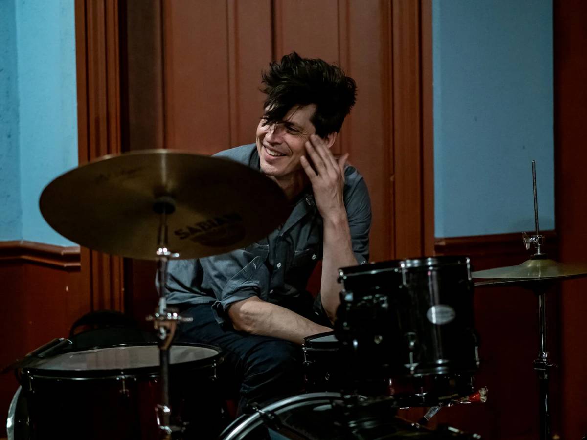 Ches Smith: “Fluïm amb què està passant a cada moment, tot i que això impliqui portar la composició al límit”