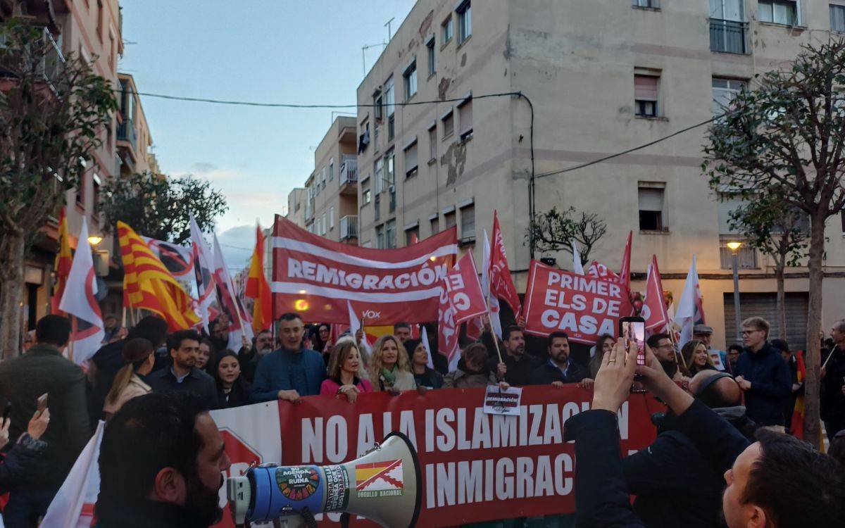 Vespre de tensió a Tarragona per una manifestació convocada per Vox al barri de Bonavista