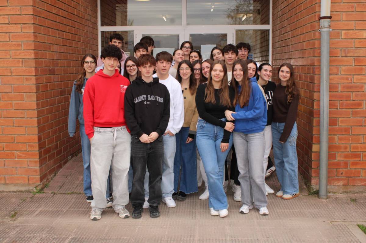 Un centenar d’estudiants del Francesc Ribalta posen a prova el seu talent matemàtic