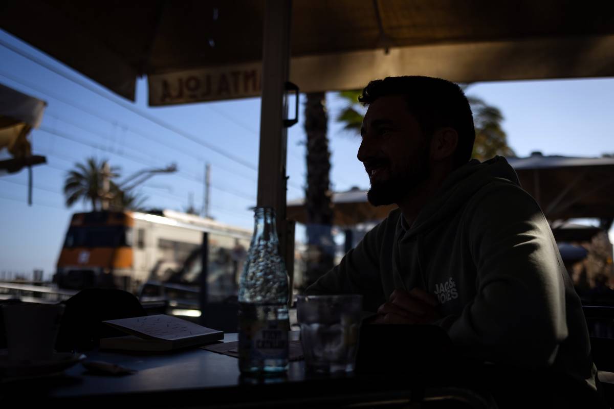 Oriol Mitjà, durant l`entrevista amb Nació 