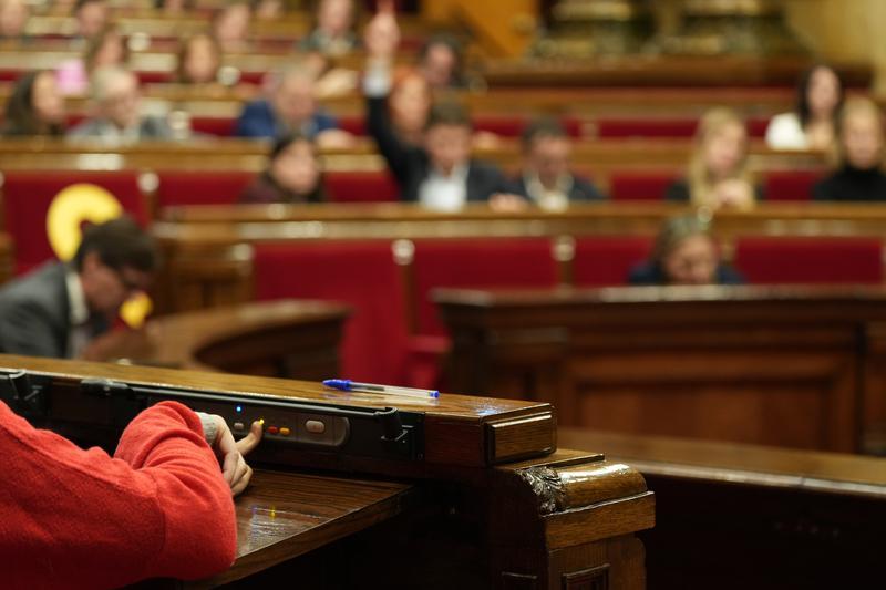 L'oposició veu «insuficient» el paquet de mesures del Govern per la guerra
