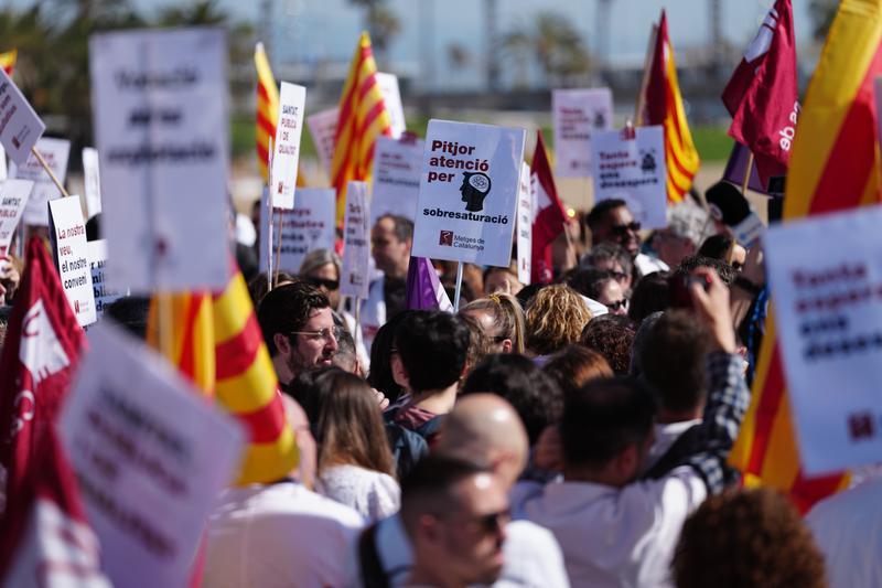 Metges de Catalunya xifra en un 35% el seguiment de la vaga de facultatius 