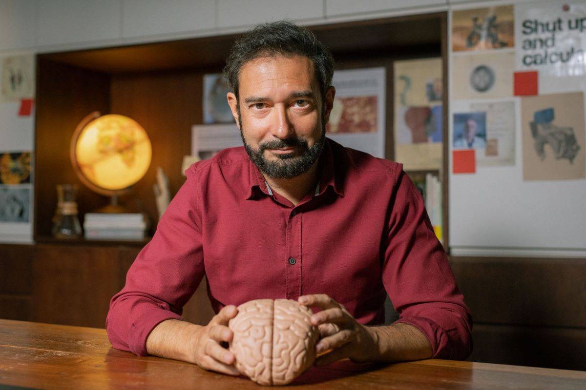 «Les plataformes haurien d'aplicar filtres contra la desinformació com fan amb l'erotisme»