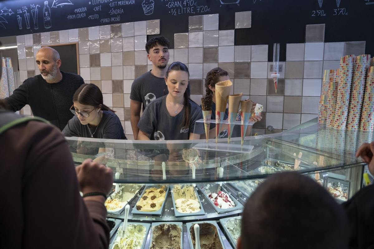 Activitat frenètica a l`interior del local