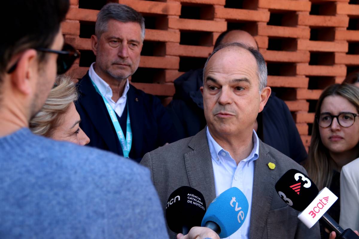 Junts demana a Illa incloure una rebaixa a l'IRPF com a mesura per fer front a la guerra