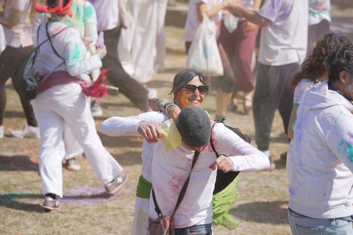 La setzena edició de la festa Holi  - DAVID CHAO