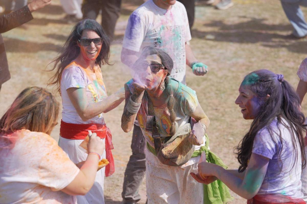 La setzena edició de la festa Holi  - DAVID CHAO