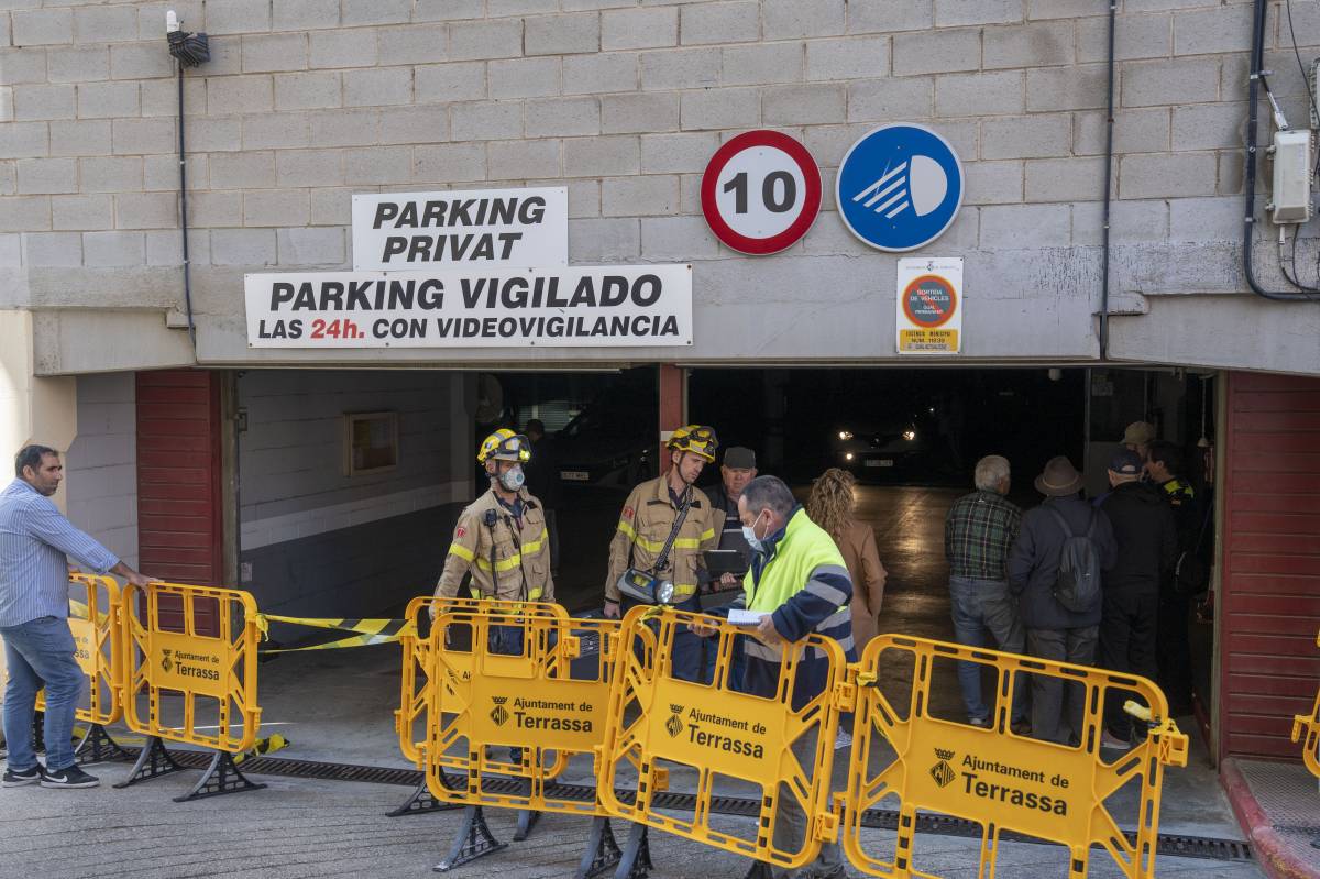 Els socialistes exigeixen a l'Ajuntament dotar d'aparcaments provisionals els afectats per l'incendi del pàrquing de Can Boada