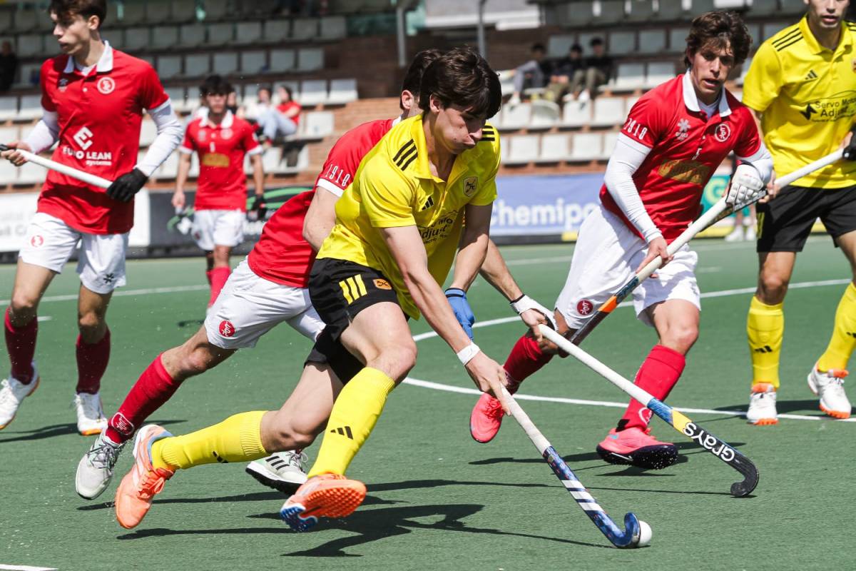 L'Atlètic guanya el derbi contra el CD Terrassa per 6 a 1 i es manté tercer
