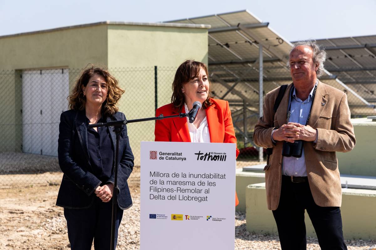 Sílvia Paneque Restauració de la maresma de les Filipines Remolar - Hugo Fernández Sílvia Paneque Restauració de la maresma de les Filipines Remolar