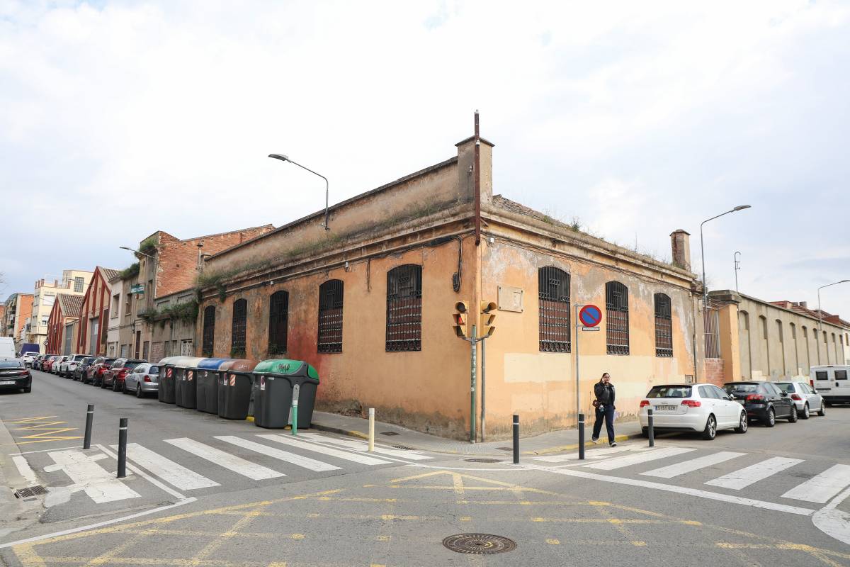 Planegen construir uns 100 pisos i una nova plaça a Gràcia