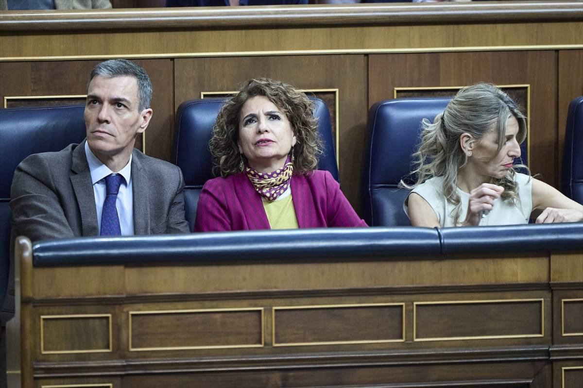 Montero s'acomiada del consell de ministres per anar a Andalusia i precipita el seu relleu