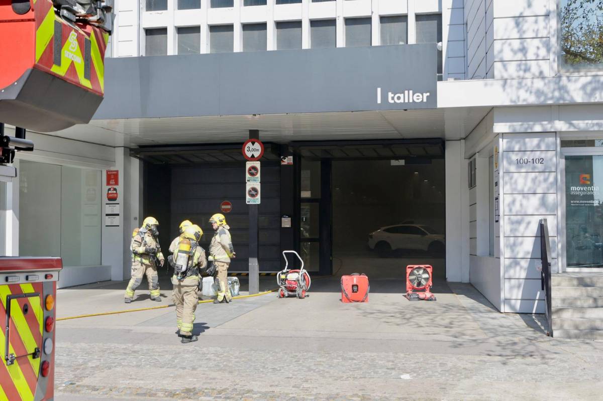 Incendi en un taller de Sabadell