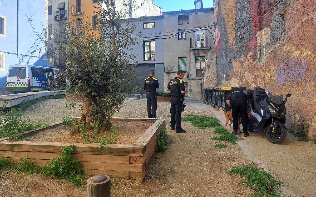 Persecució a les Escodines per un motorista que portava una «pedra» de haixix a sobre