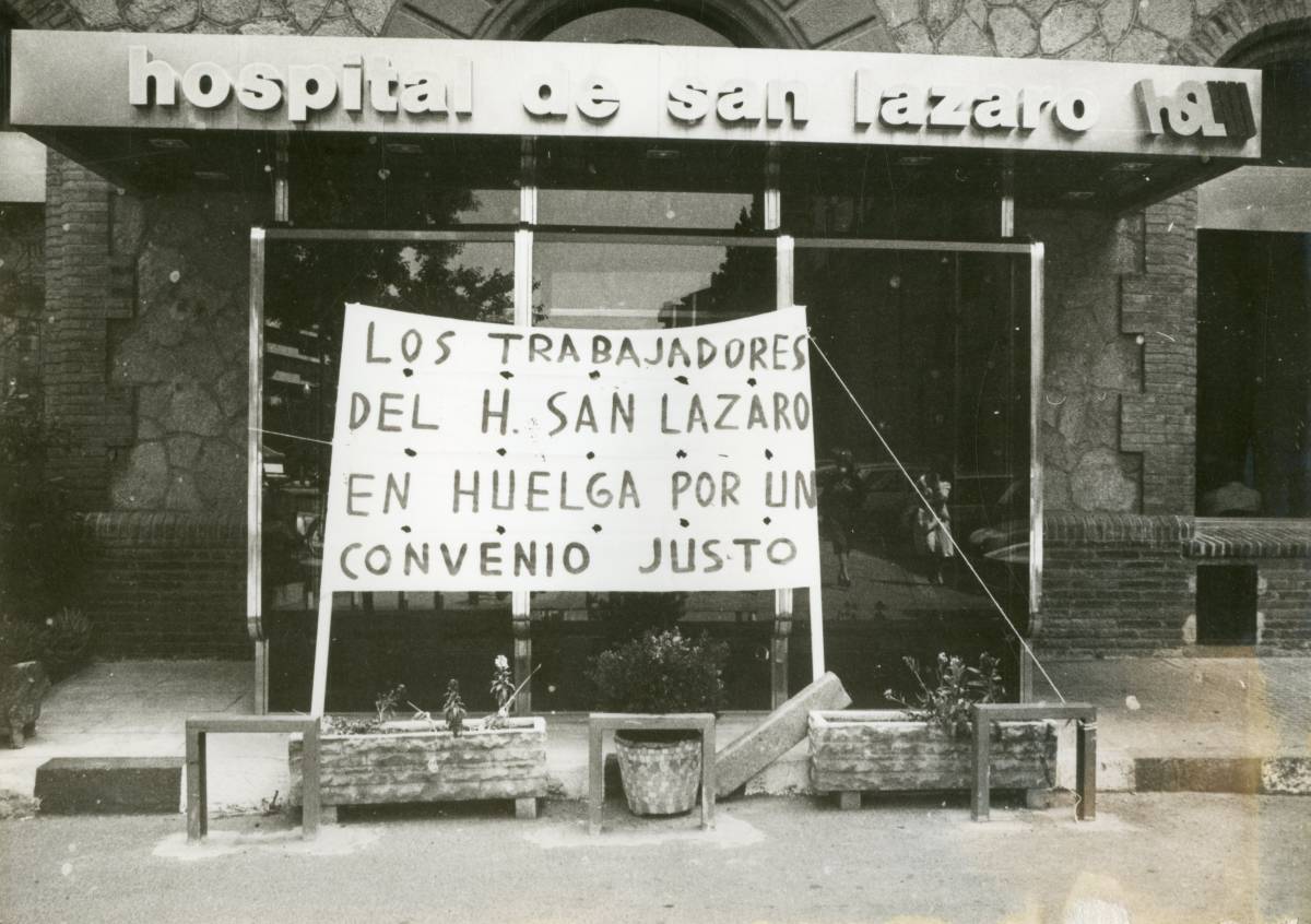 De nou, una petició en una pancarta