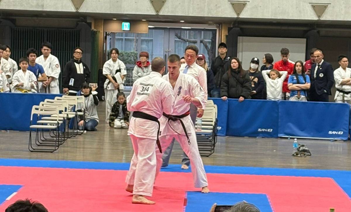 Un instant de la històrica lluita entre els dos sabadellencs - CEDIDA Un instant de la històrica lluita entre els dos sabadellencs