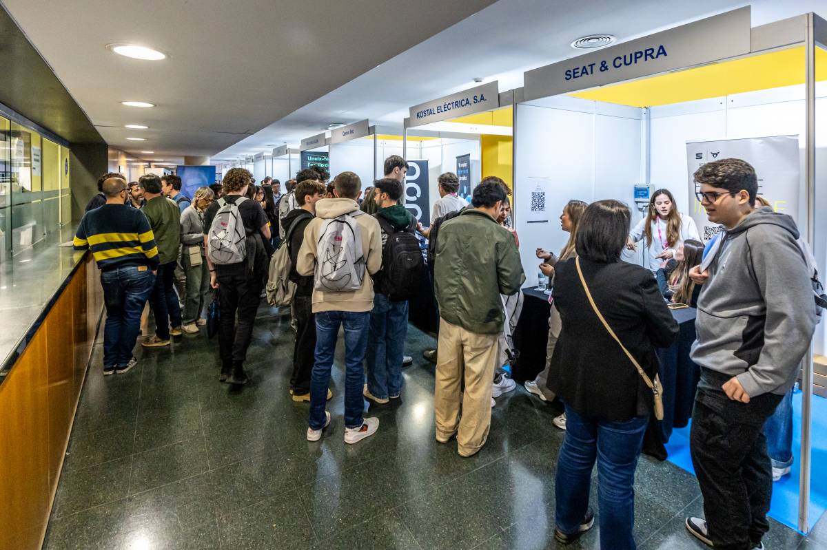 La 12a edició de MEMEnginy a la UAB - Juanma Peláez La 12a edició de MEMEnginy a la UAB