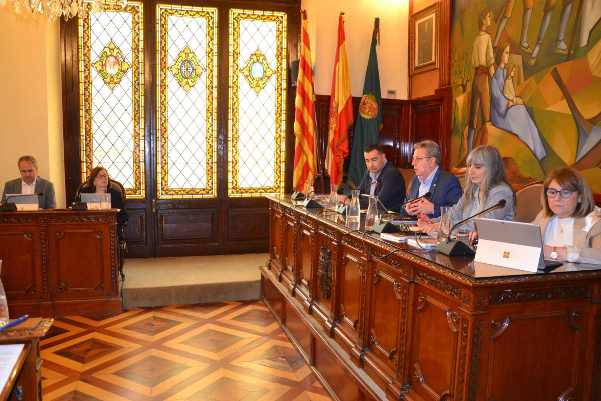 La Diputació aportarà 30 milions per a inversions en aigua, equipaments esportius i retirada d'amiant