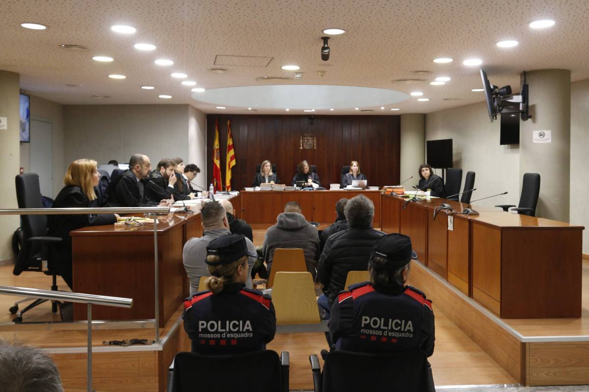 Condemnat un mosso a set anys de presó i a una multa de 28 milions pel tràfic de 620 quilos de cocaïna