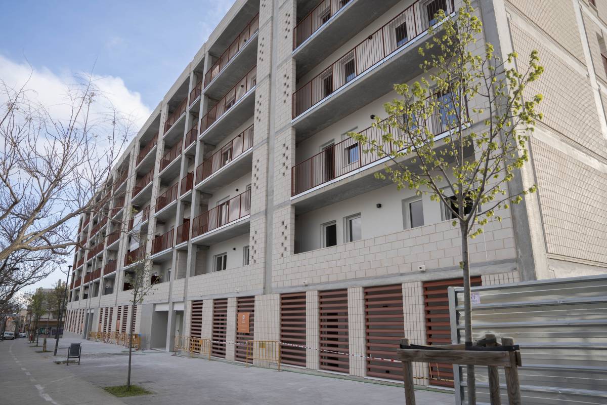 El primer bloc de lloguer assequible de Can Colomer, a punt abans de l’estiu