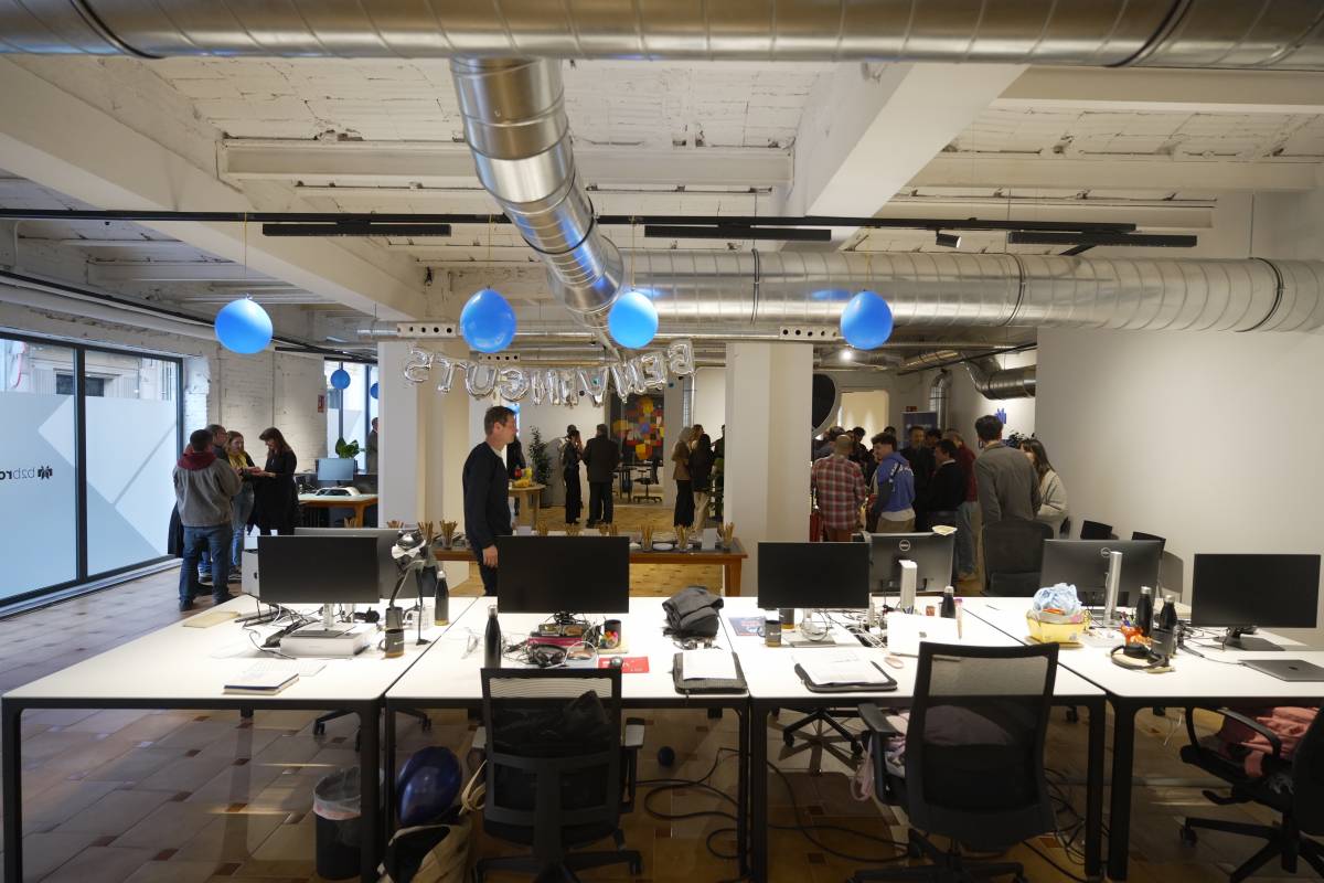 Les noves instal·lacions, a l`antiga botiga de mobles Monty - D. CHAO Les noves instal·lacions, a l`antiga botiga de mobles Monty