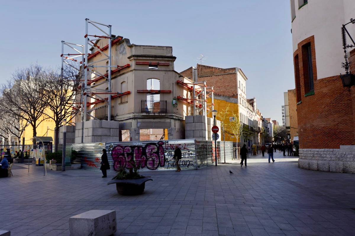 El pàrquing del nou edifici al davant del Mercat Central genera dubtes per la seva ubicació