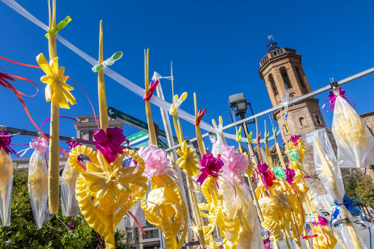 Venda de palmes i palmons a Sabadell per Diumenge de Rams - JUANMA PELÁEZ Venda de palmes i palmons a Sabadell per Diumenge de Rams