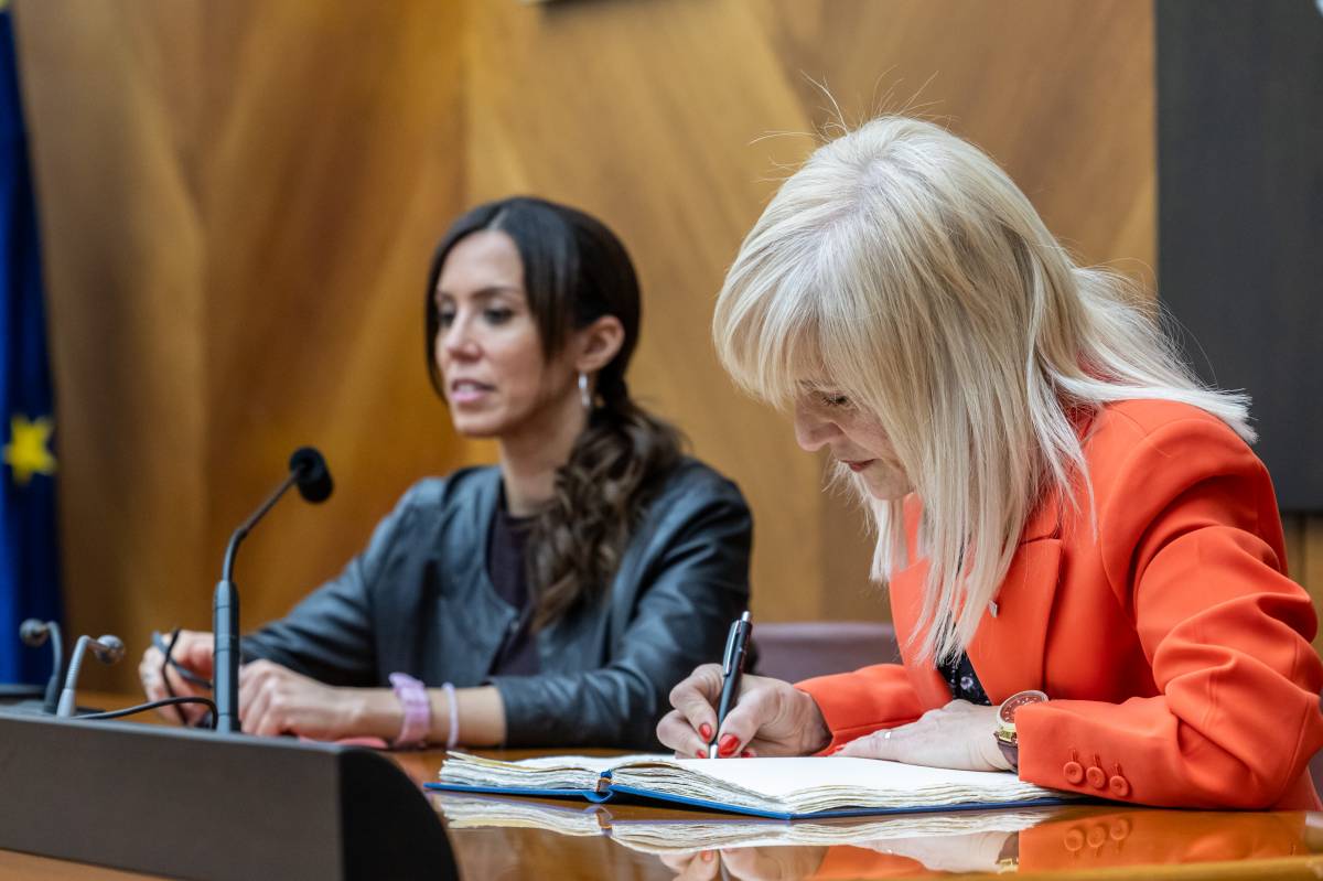 Sabadell rep la delegada del govern català a Barcelona en un acte institucional 