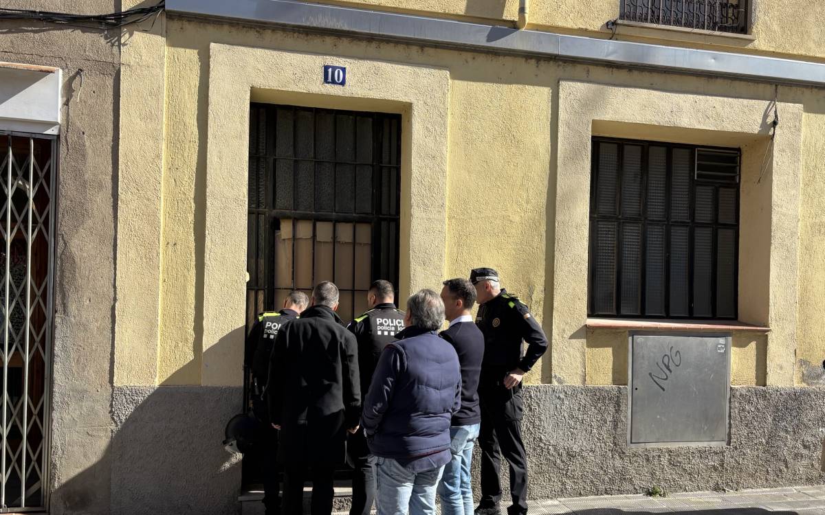 L'Ajuntament de Torelló inspecciona un infrahabitatge del carrer Sant Josep