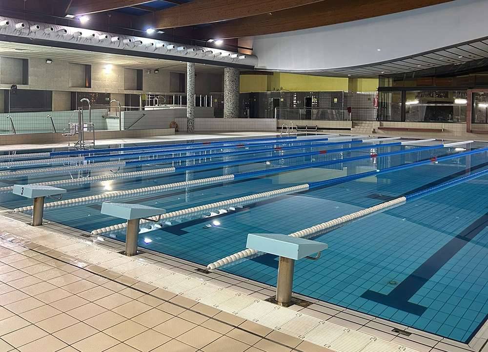 Tanquen la piscina del CEM Montcada Aqua per resoldre deficiències en el sistema de filtratge de l'aigua