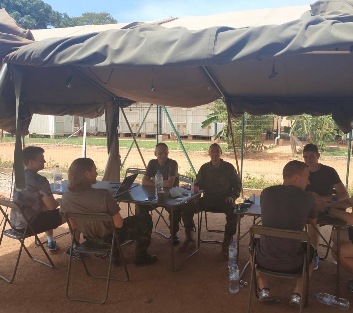 Reportatge militars sabadellencs i vallesans a la Caserna del Bruc
